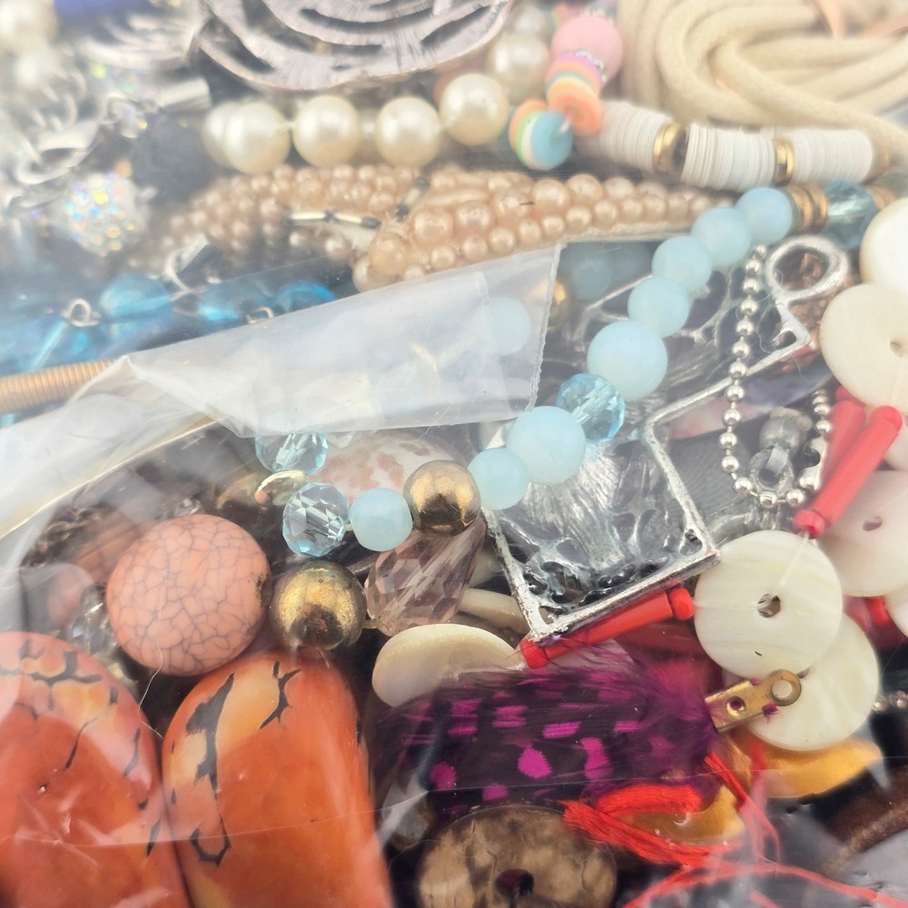 7lb Jewelry Craft Bag #1 - Bulk Lot Assorted Upcycle Broken Chains Beads & More - Picture 8 of 10